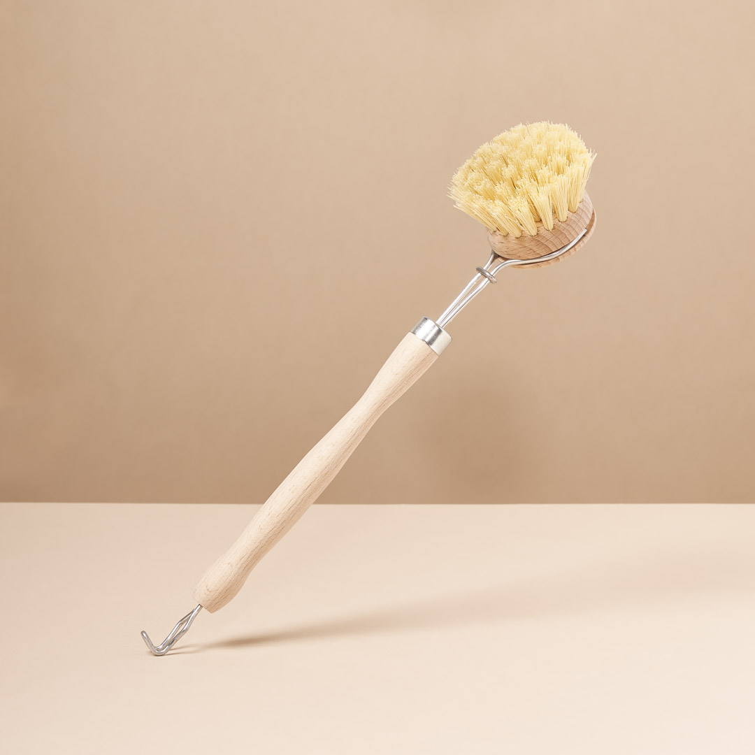 brosse à manche pour vaisselle en bois et fibres d'agave